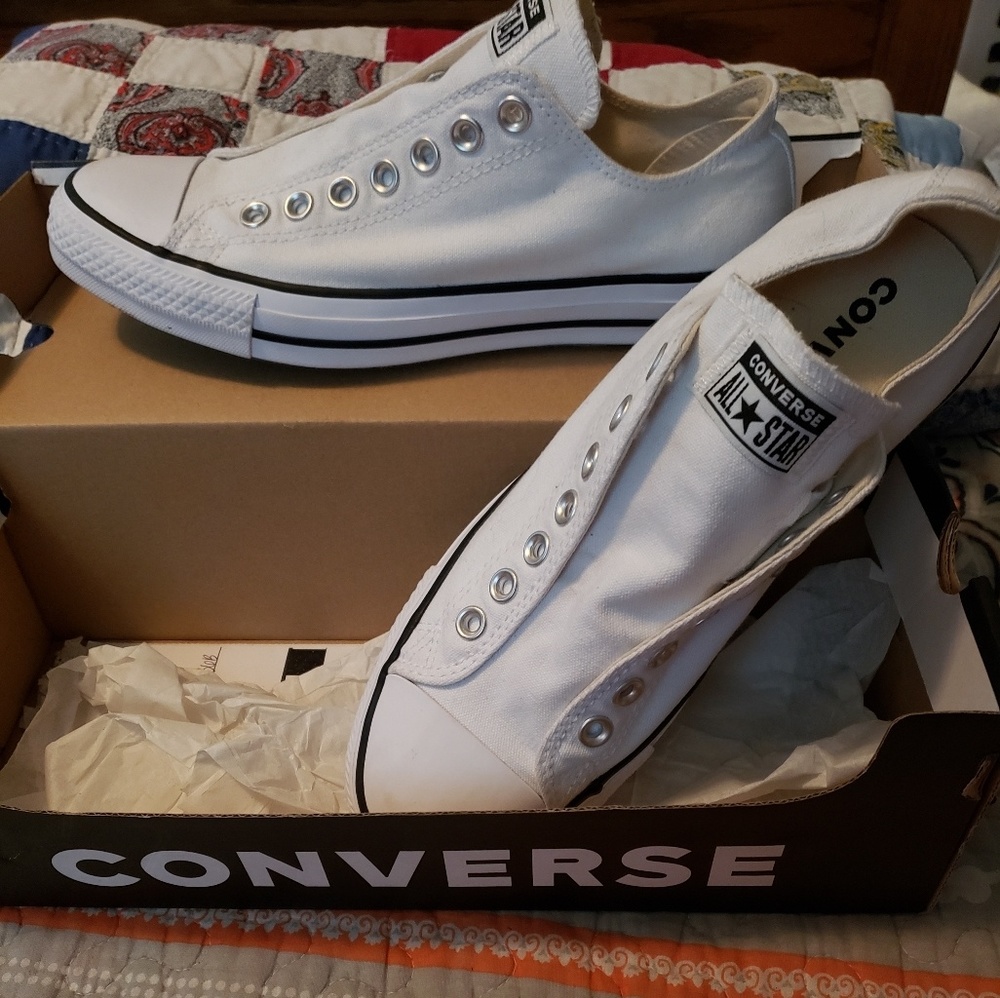 NEW white slip on unisex Converse